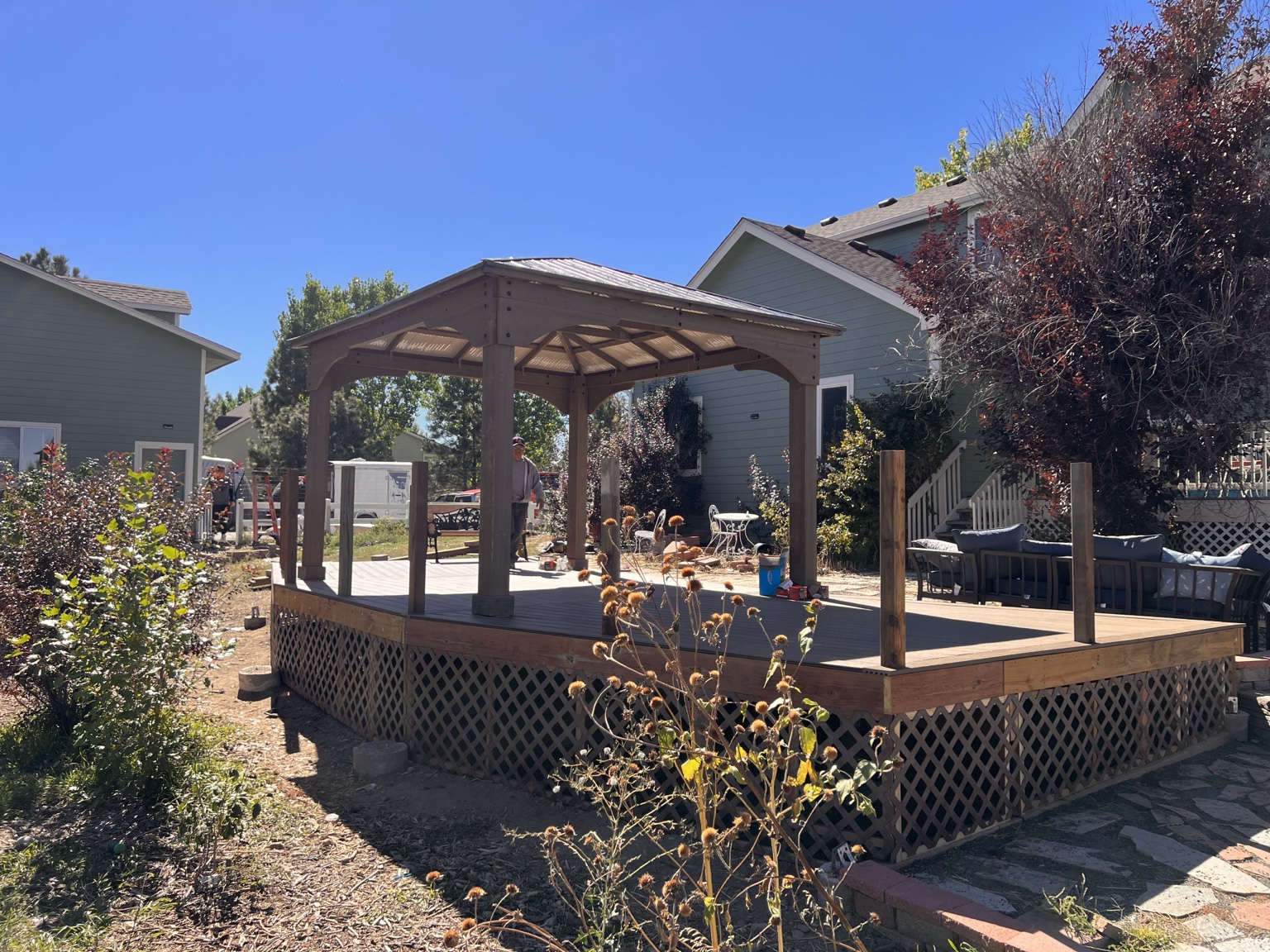 Residential deck project detail